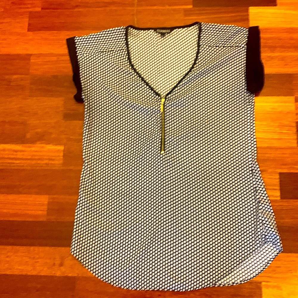 Express black and white short sleeve blouse size small